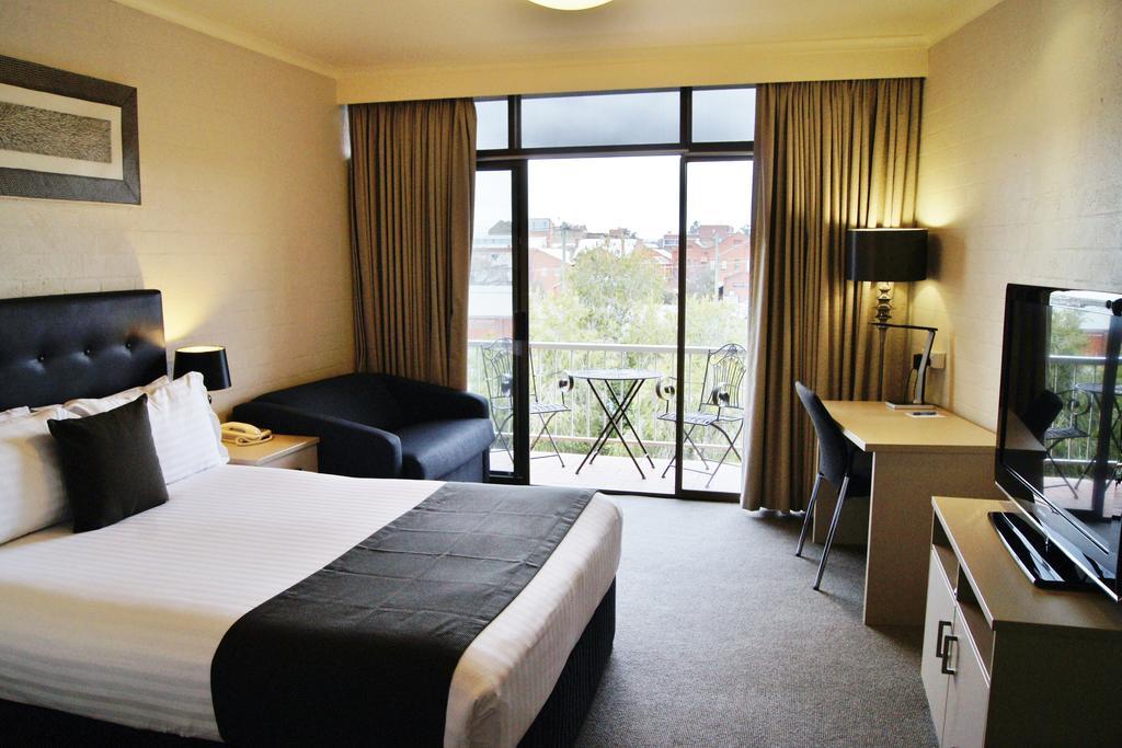 Mantra Pavilion Hotel Wagga Wagga Exteriör bild